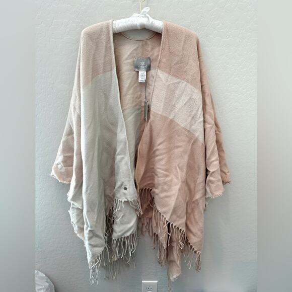 SOIA & KYO | Acrylic Taupe & Blush Colorblock Wrap NWT | One Size - Picture 2 of 6